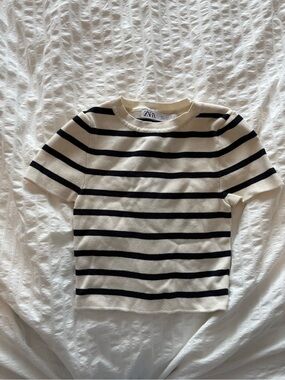 Zara Black and Cream Striped Short Sleeve Tee